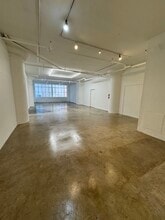 1206 S Maple Ave, Los Angeles, CA à louer Photo intérieure– Image 2 sur 2