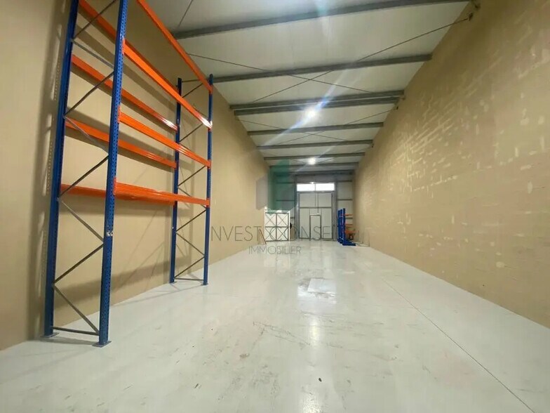 Local d’activités dans Viarmes à louer - Photo de l’immeuble – Image 3 sur 8