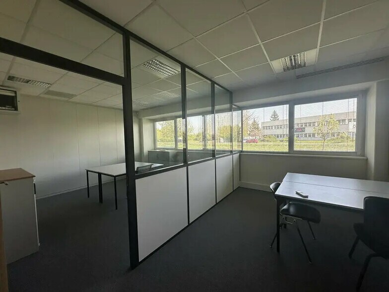 Bureau dans Schiltigheim à louer - Photo de l’immeuble – Image 3 sur 8