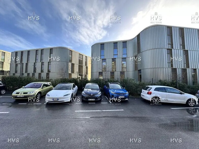 851 Avenue Jean Dalmas, Aix-en-Provence à louer - Photo de l’immeuble – Image 1 sur 4