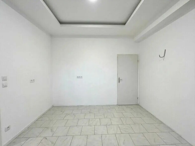 Local commercial dans Fréjus à vendre - Photo intérieure – Image 3 sur 3