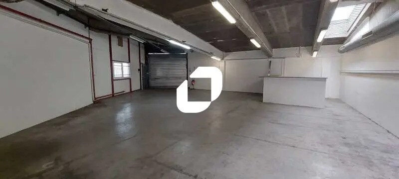 Local d’activités dans Aubervilliers à louer - Photo de l’immeuble – Image 3 sur 12