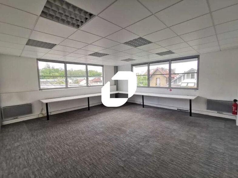 65 Avenue François Vincent Raspail, Arcueil à louer - Photo de l’immeuble – Image 3 sur 14