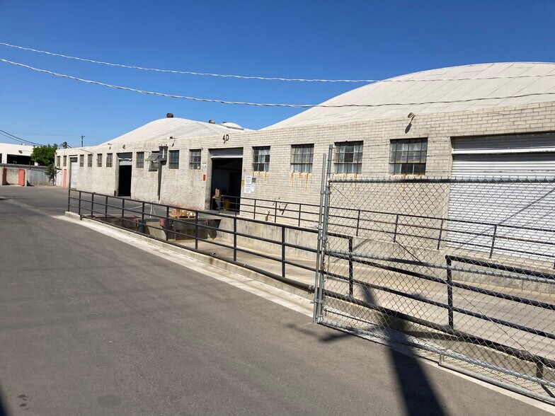 12330-12340 Montague St, Pacoima, CA à louer - Photo de l’immeuble – Image 2 sur 14
