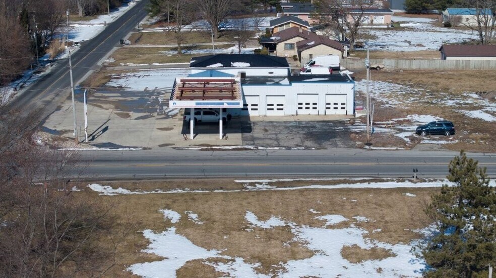 5982 W State Road 32, Anderson, IN à vendre - Photo principale – Image 1 sur 16