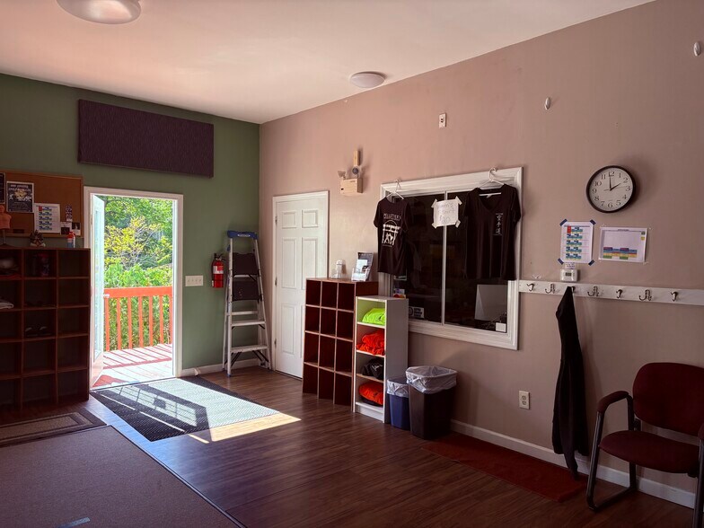 1 Taylor Hill Rd, Lewiston, ME à vendre - Photo de l’immeuble – Image 3 sur 16