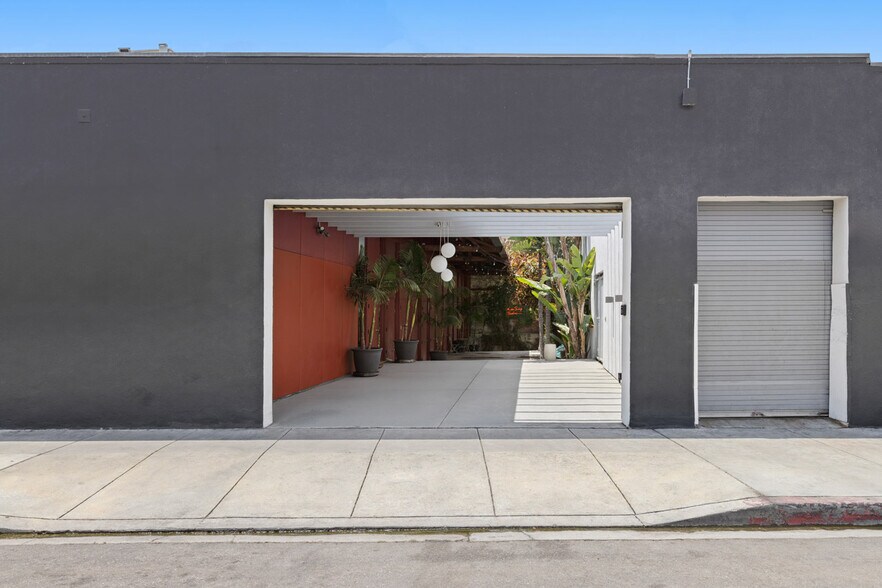 718 N Figueroa St, Los Angeles, CA à louer - Photo de l’immeuble – Image 2 sur 28