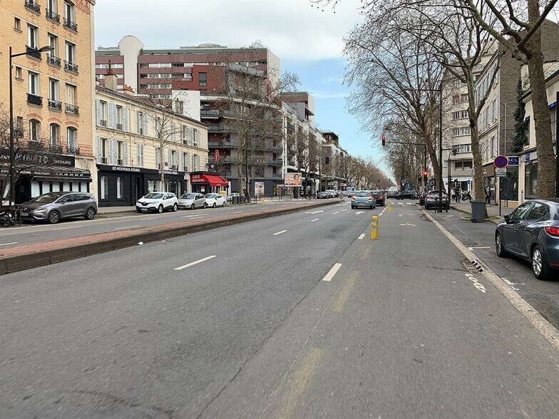 Local commercial dans Boulogne-Billancourt à louer - Photo de l’immeuble – Image 3 sur 4