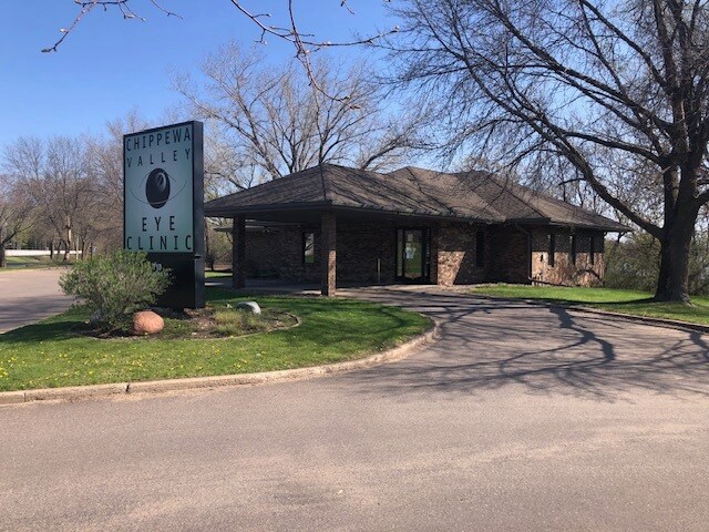 710 Wolske Bay Rd, Menomonie, WI à vendre Photo de l’immeuble– Image 1 sur 2