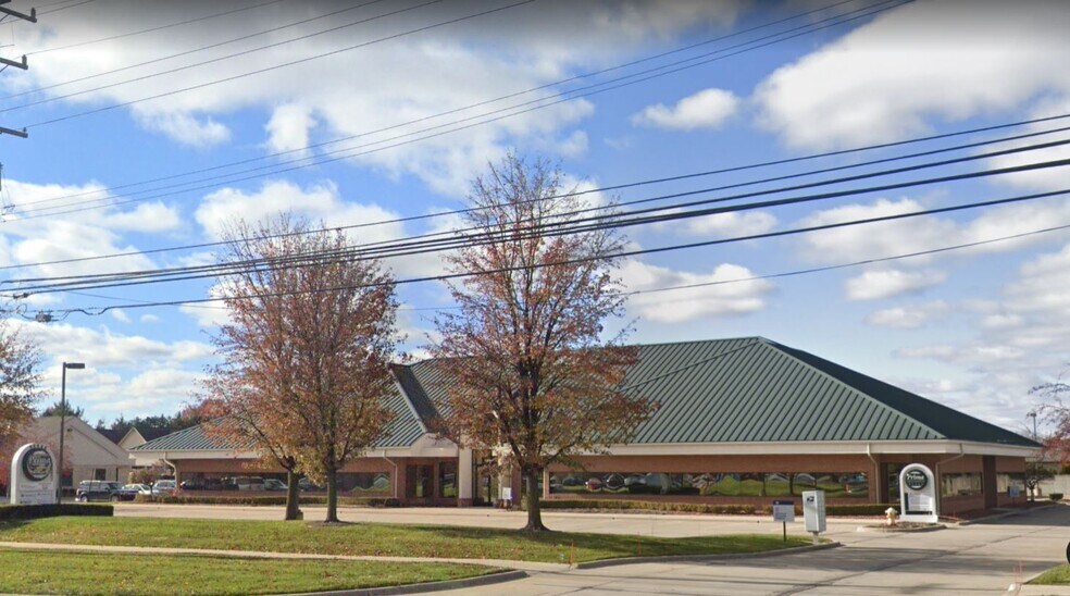 39425 Garfield Rd, Clinton Township, MI à louer - Photo de l’immeuble – Image 2 sur 2