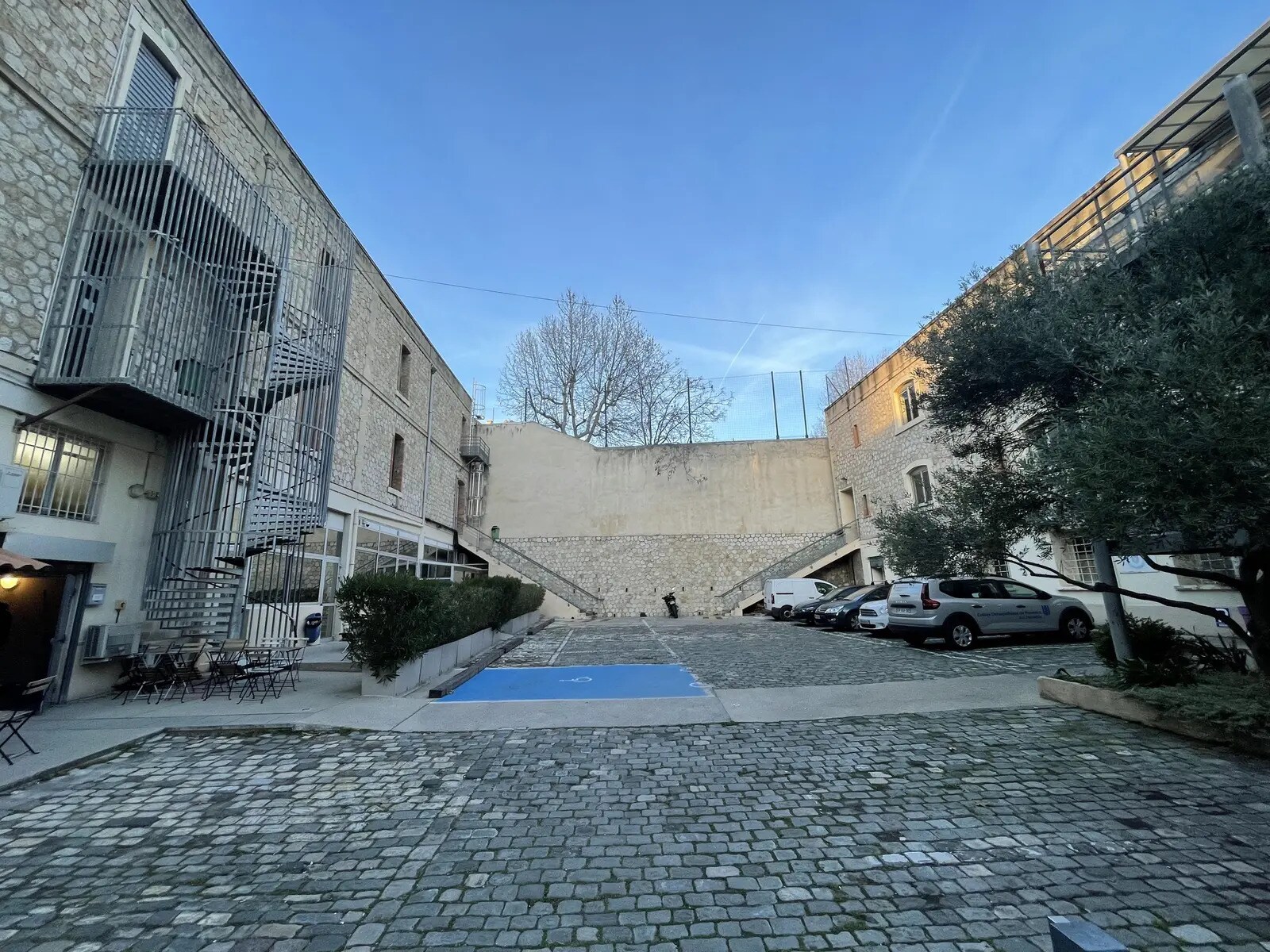 50 Rue Louis Grobet, Marseille à louer Photo de l’immeuble– Image 1 sur 4