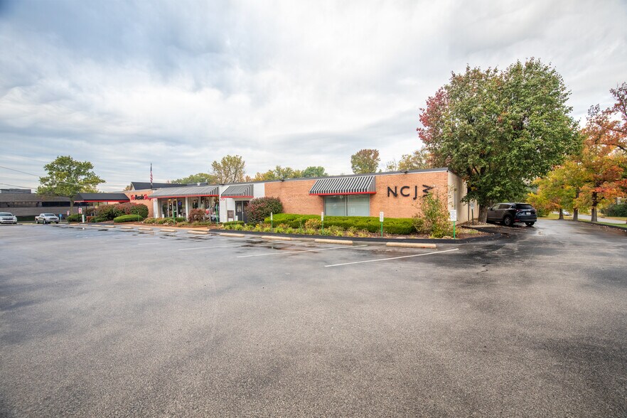 295 N Lindbergh Blvd, Saint Louis, MO à vendre - Photo de l’immeuble – Image 3 sur 11