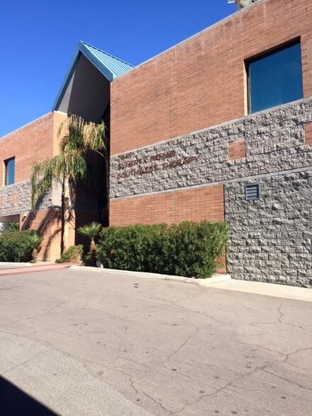7540 N 19th Ave, Phoenix, AZ à vendre - Photo principale – Image 1 sur 39