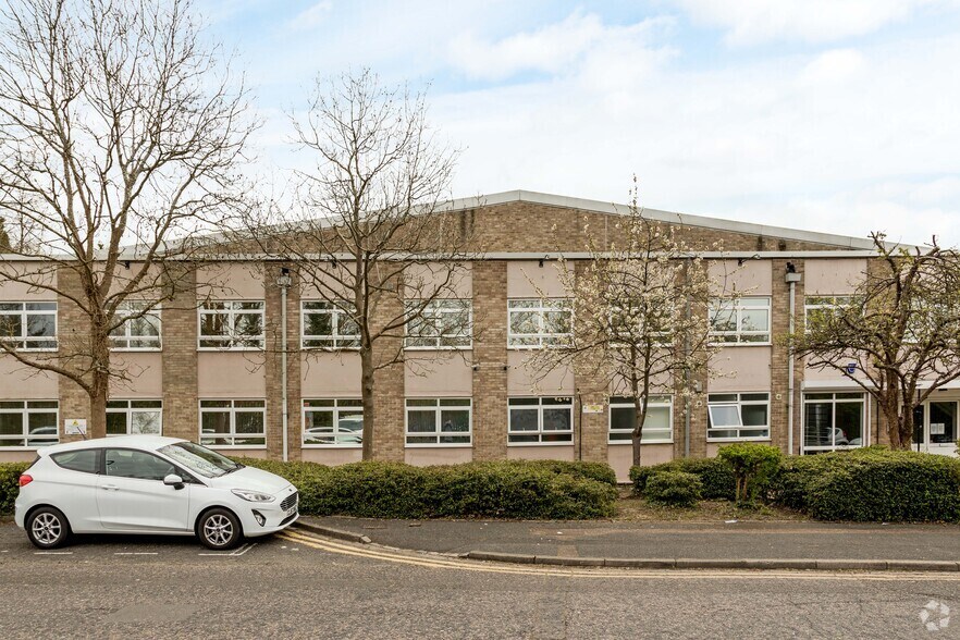 Ullswater Cres, Coulsdon à louer - Photo de l’immeuble – Image 3 sur 5