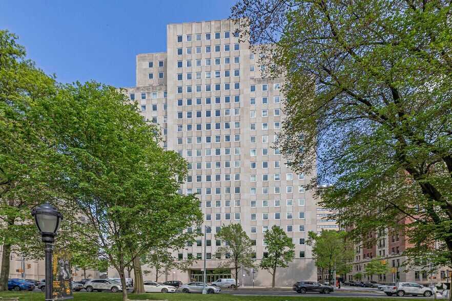 475 Riverside Dr, New York, NY à louer - Photo de l’immeuble – Image 2 sur 6