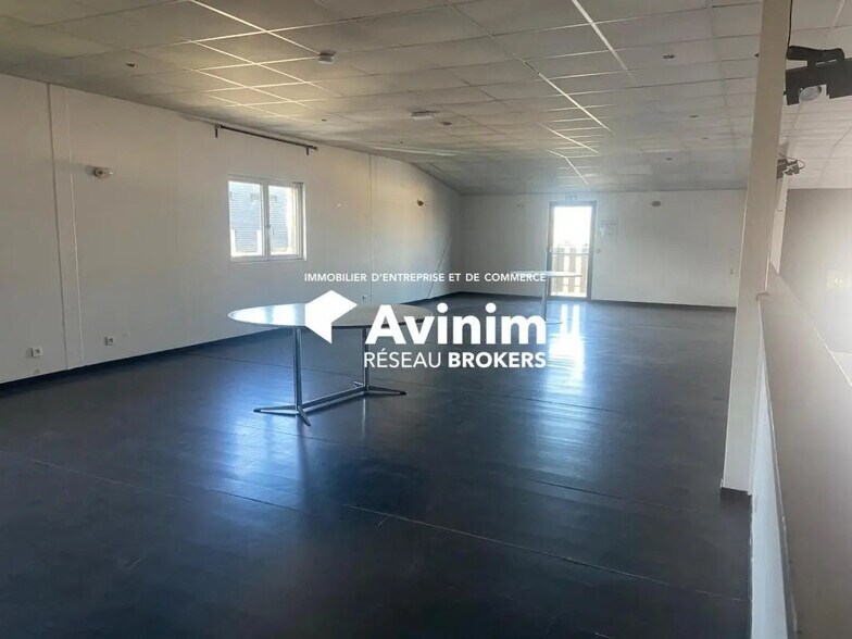 Industriel/Logistique dans Magny-en-Vexin à vendre - Photo intérieure – Image 2 sur 7