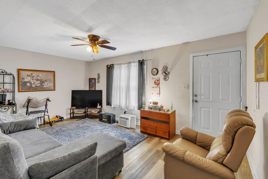 425 Arch St, Spartanburg, SC à vendre - Photo intérieure – Image 2 sur 14
