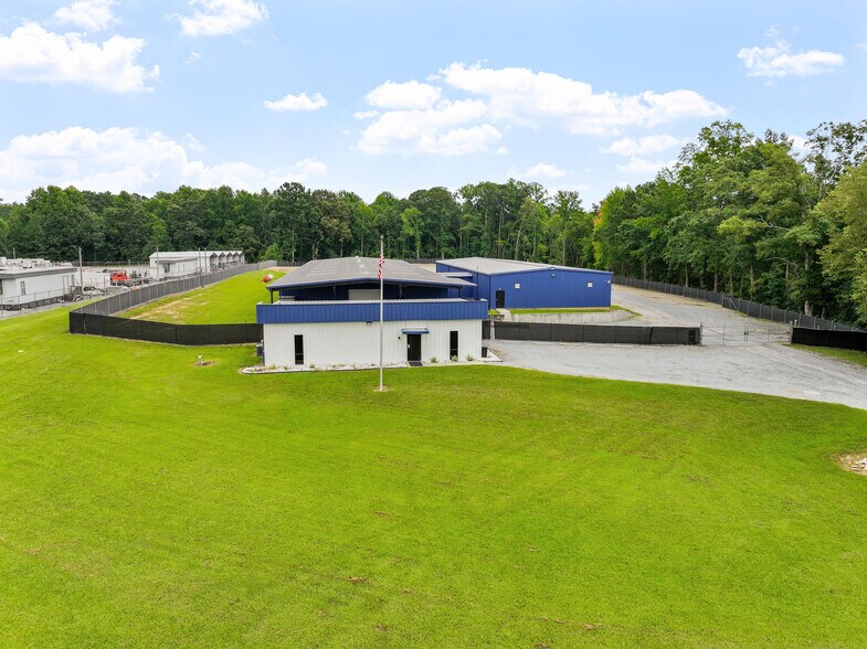 554 Old Roberts Rd, Benson, NC à vendre - Photo de l’immeuble – Image 2 sur 16