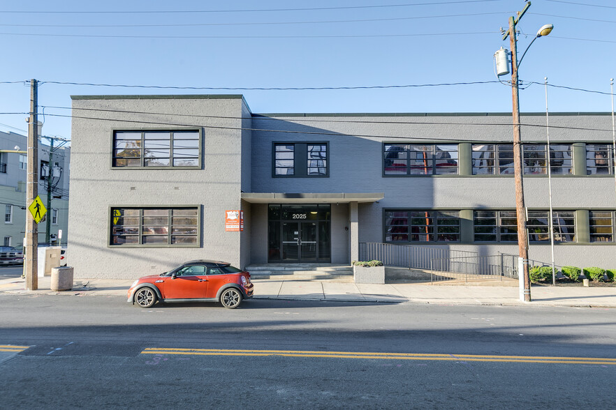 2025 E Main St, Richmond, VA à louer - Photo de l’immeuble – Image 1 sur 63