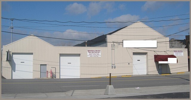 10610 Berea Rd, Cleveland, OH à vendre - Photo de l’immeuble – Image 2 sur 6