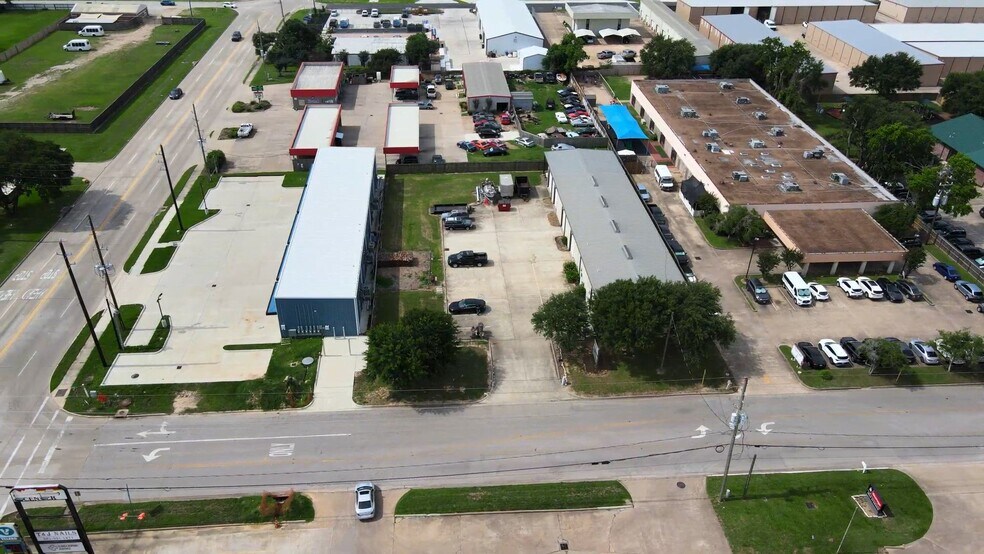 5305 5th St, Katy, TX à vendre - Vidéo sur l’annonce professionnelle – Image 2 sur 18