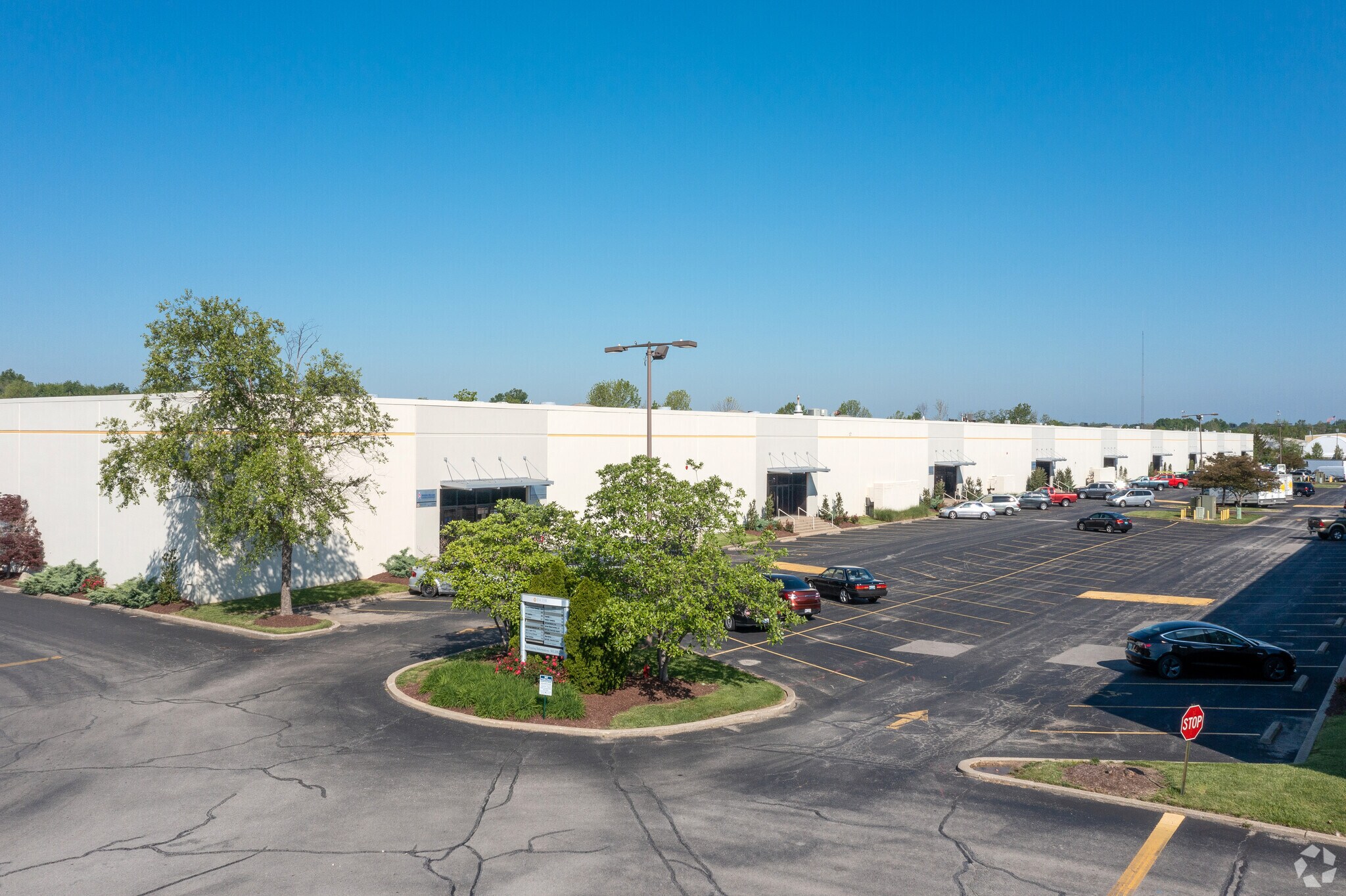 3865 Produce Rd, Louisville, KY à louer Photo principale– Image 1 sur 6
