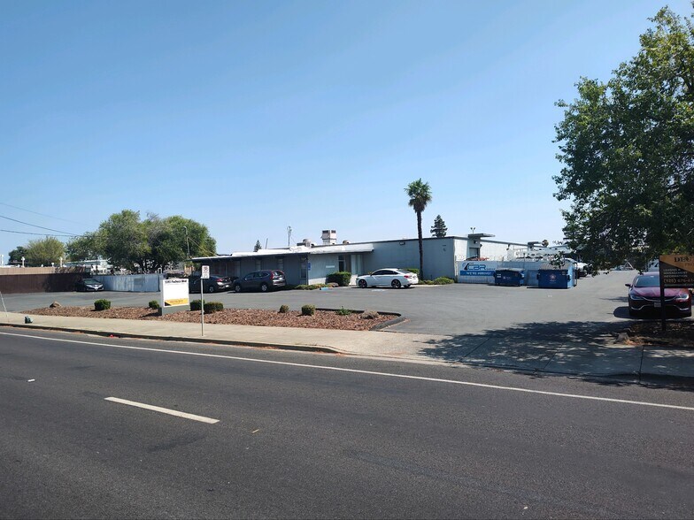 5393 Pacheco Blvd, Pacheco, CA à louer - Photo de l’immeuble – Image 2 sur 6