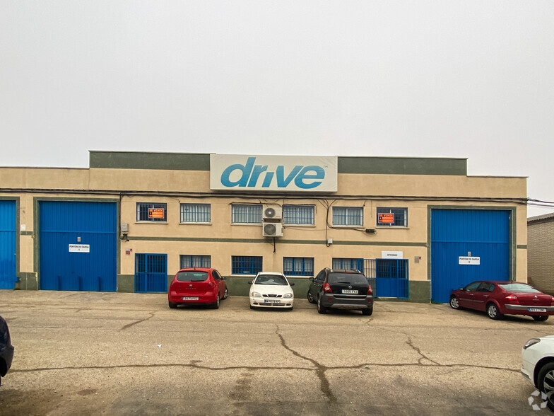Industriel/Logistique dans Humanes de Madrid, Madrid à vendre - Photo principale – Image 1 sur 1