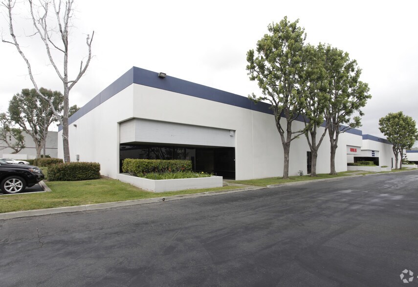 1305-1307 John Reed Ct, City of Industry, CA à vendre - Photo de l’immeuble – Image 1 sur 6