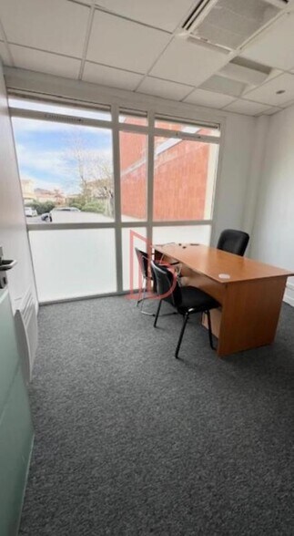 Bureau dans Bruges à louer - Photo intérieure – Image 2 sur 6