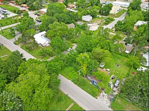 528 13th St, Huntsville, TX à vendre - Photo de l’immeuble – Image 2 sur 3