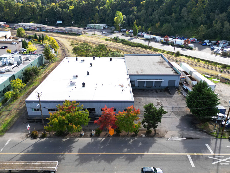 3460 NW Industrial St, Portland, OR à louer - Photo de l’immeuble – Image 2 sur 10