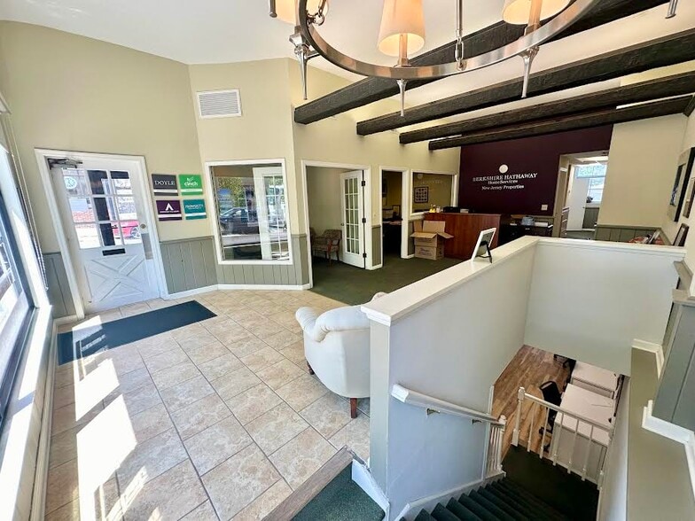 538 Bloomfield Ave, Verona, NJ à louer - Photo intérieure – Image 2 sur 29