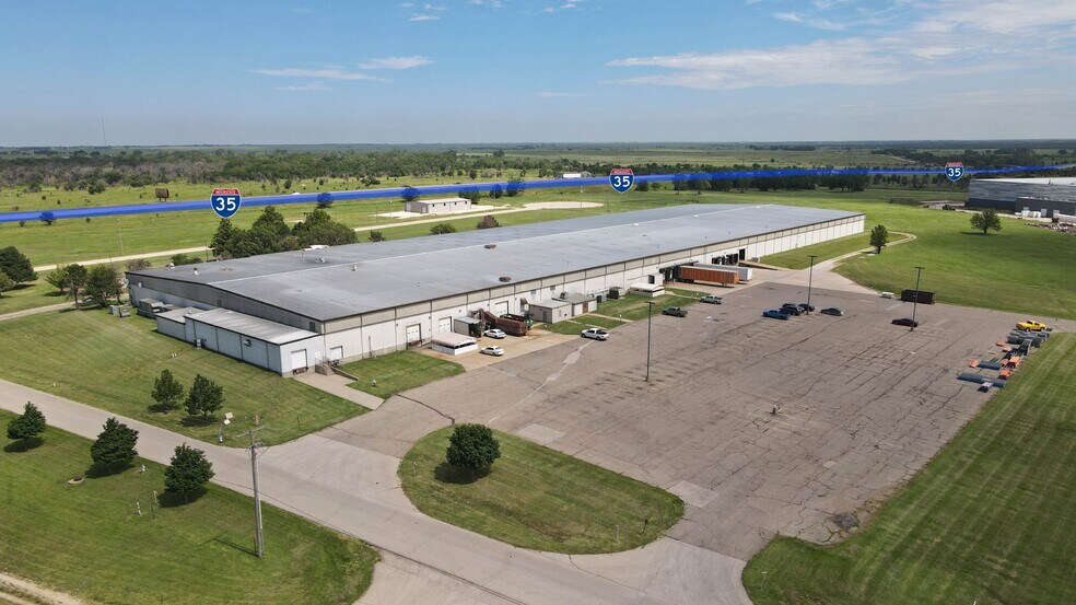 2400 Pioneer Dr, El Dorado, KS à louer - Photo de l’immeuble – Image 1 sur 6
