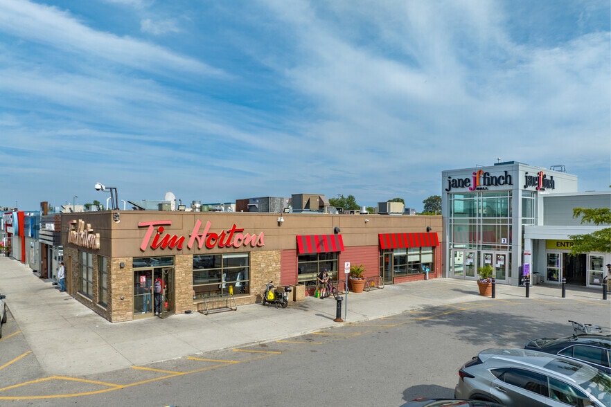 1911 Finch Ave, Toronto, ON à louer - Photo de l’immeuble – Image 3 sur 6