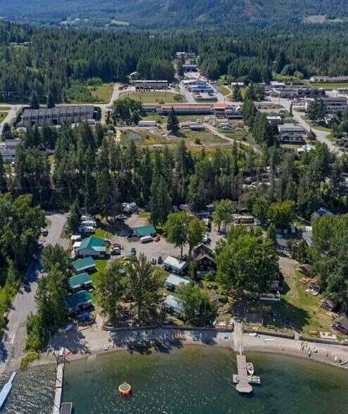 1276-1283 Dieppe Rd, Scotch Creek, BC à vendre - Photo de l’immeuble – Image 2 sur 12