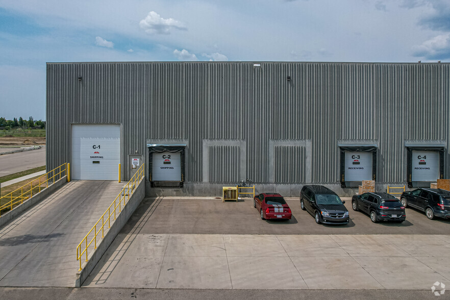 3006 51st Ave, Edmonton, AB à louer - Photo de l’immeuble – Image 3 sur 4