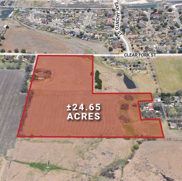 1480 Clearfork St, Lockhart, TX à vendre - Photo de l’immeuble – Image 3 sur 6