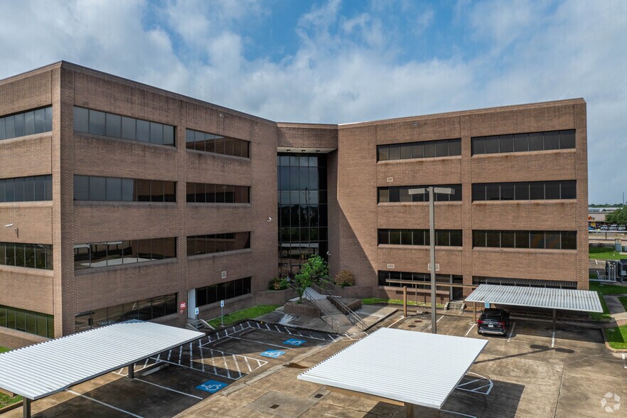 9720 Beechnut St, Houston, TX à vendre - Photo de l’immeuble – Image 3 sur 5
