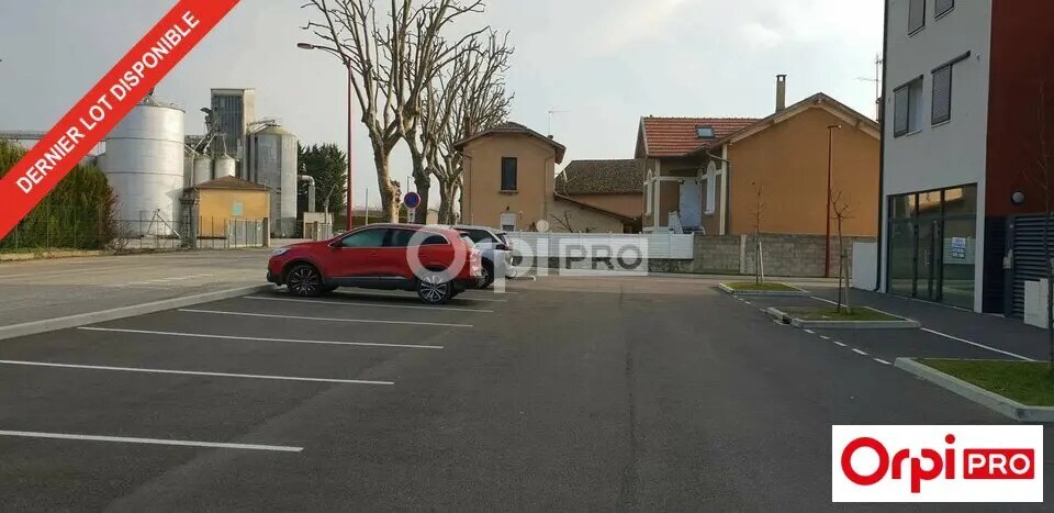 Local commercial dans Romans-sur-Isère à louer - Photo de l’immeuble – Image 3 sur 6