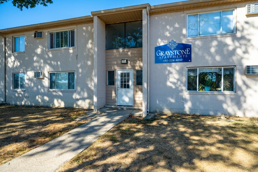 1615 E 29th St, Lorain, OH à vendre - Photo de l’immeuble – Image 2 sur 12