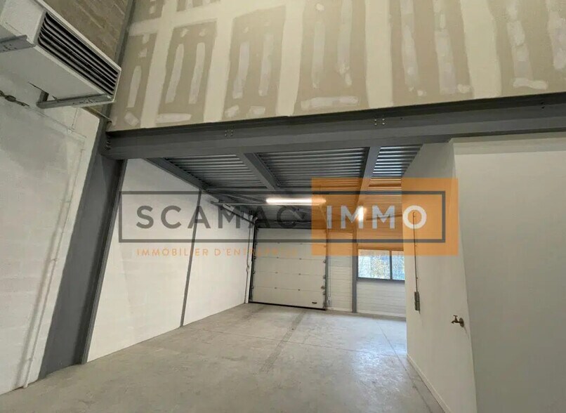 Industriel/Logistique dans Bussy-Saint-Martin à louer - Photo de l’immeuble – Image 3 sur 8