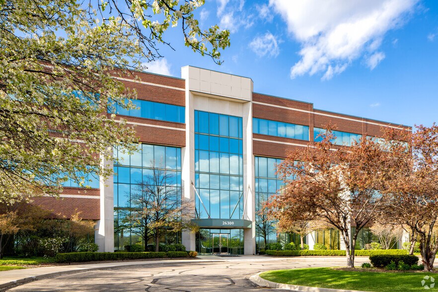 26300 Northwestern Hwy, Southfield, MI à louer - Photo de l’immeuble – Image 2 sur 14