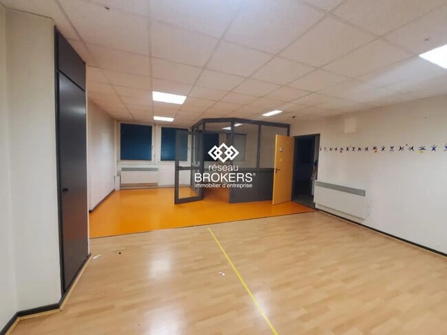 Plus de détails pour Bureau à vendre