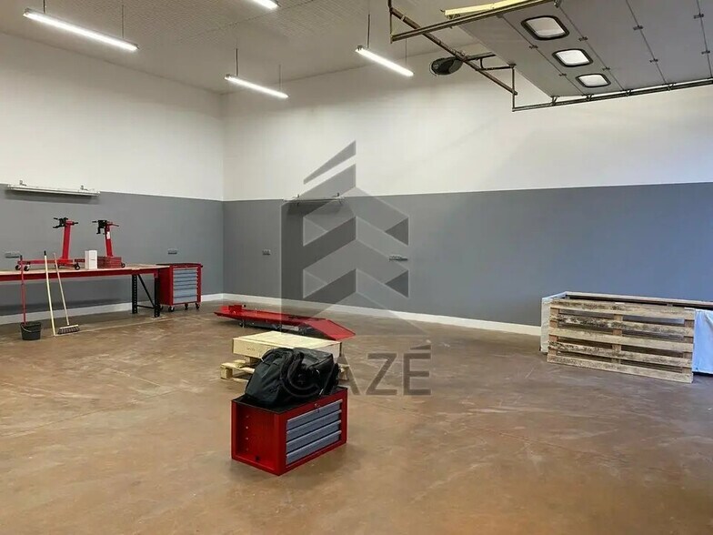 Local d’activités dans Parempuyre à louer - Photo de l’immeuble – Image 2 sur 2