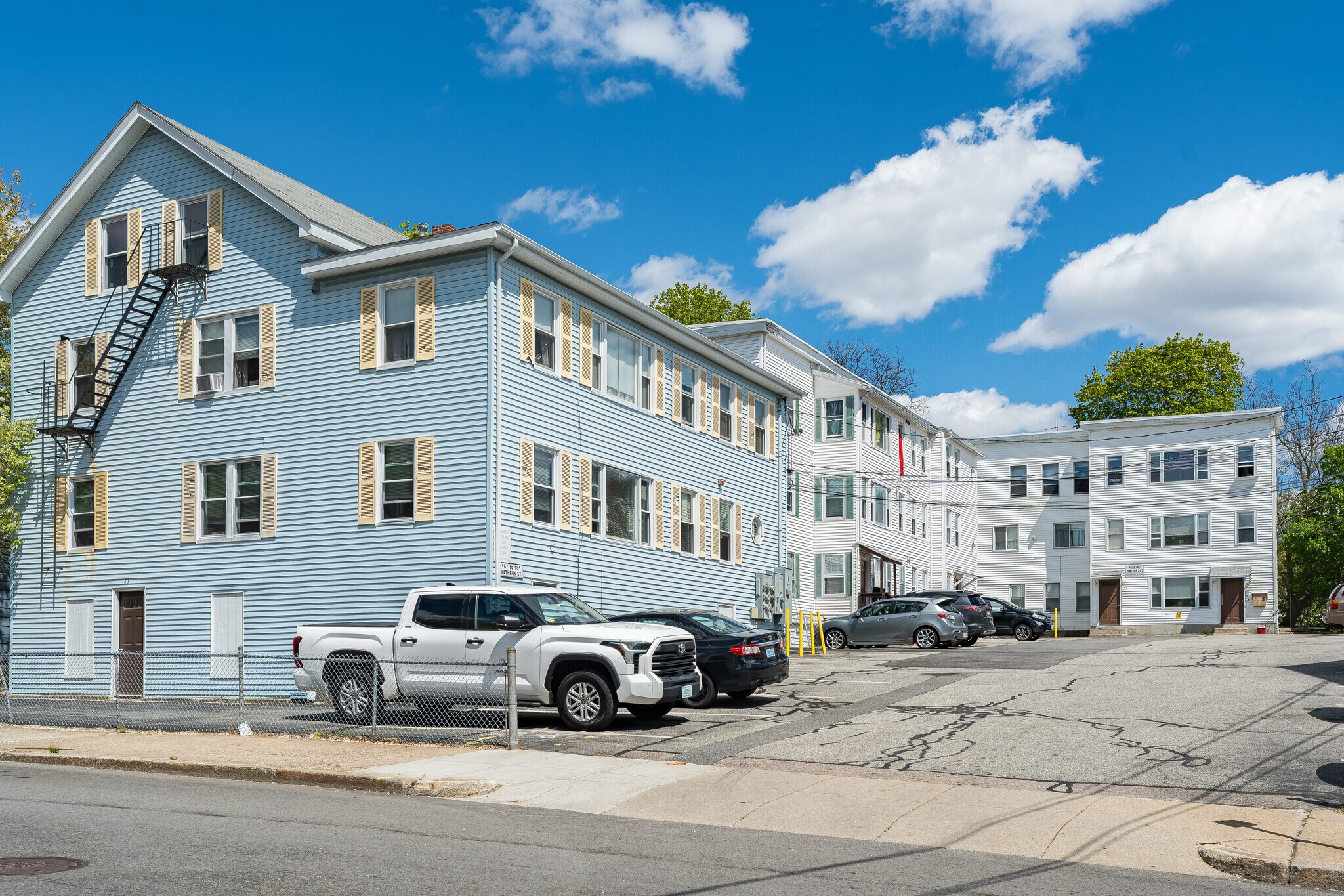 181-183 Rathbun St, Woonsocket, RI à vendre Photo principale– Image 1 sur 4