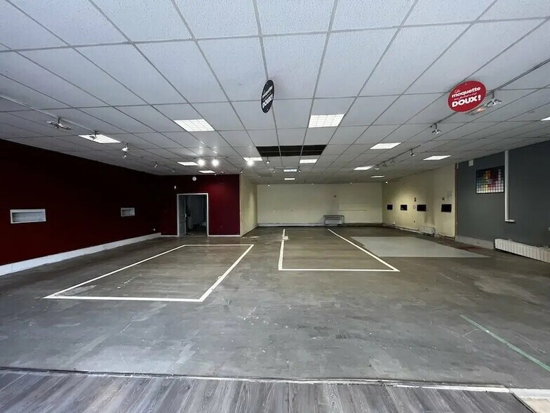 Local commercial dans Compiègne à louer - Photo de l’immeuble – Image 3 sur 6