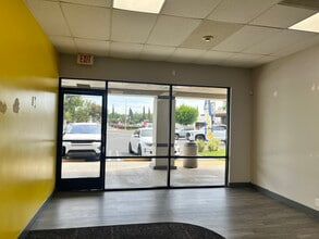 4652-4822 La Sierra Ave, Riverside, CA à louer Photo intérieure– Image 1 sur 9