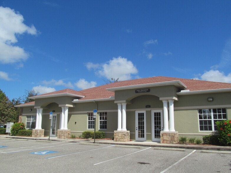 2527 Seven Springs Blvd, New Port Richey, FL à vendre - Photo de l’immeuble – Image 2 sur 16