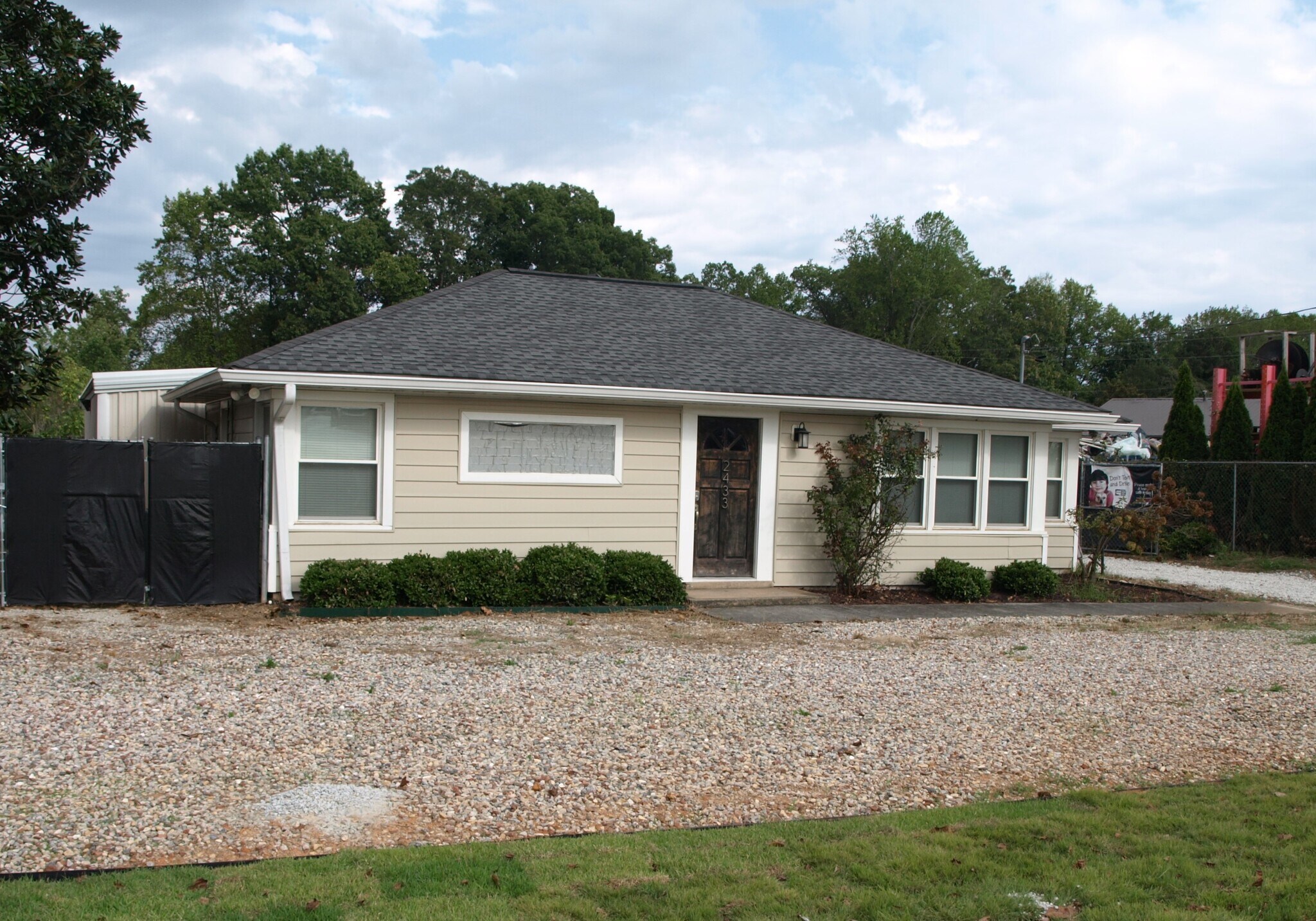 2433 Ventura Pl, Smyrna, GA à vendre Photo de l’immeuble– Image 1 sur 18